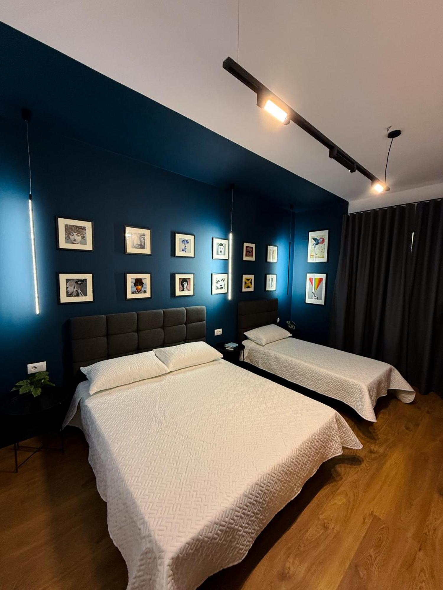 Apartamento Tirana Days Free Parking Exterior foto